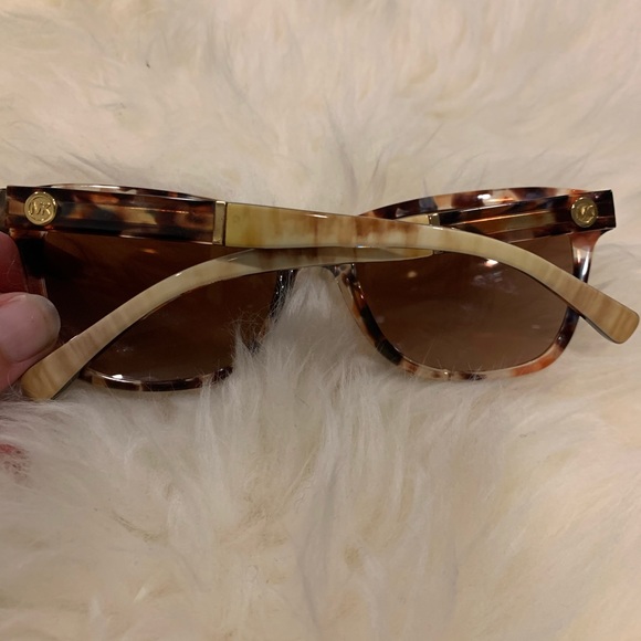 Michael Kors tortoise sunglasses - Picture 2 of 7